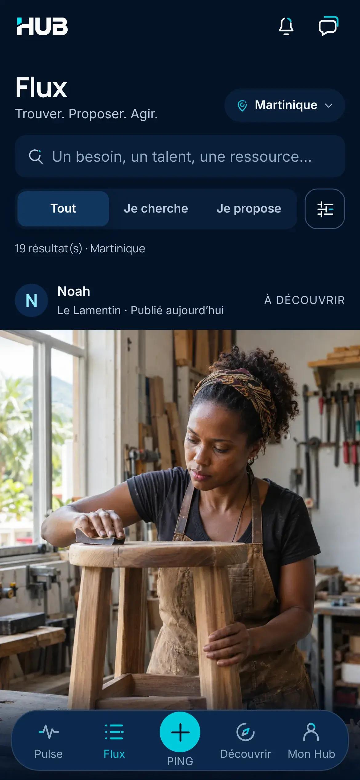 Flux en Martinique : la recherche « Un besoin, un talent, une ressource », les filtres Tout, Je cherche et Je propose, et la publication de Noah au Lamentin, une artisane qui ponce un tabouret en bois dans son atelier.