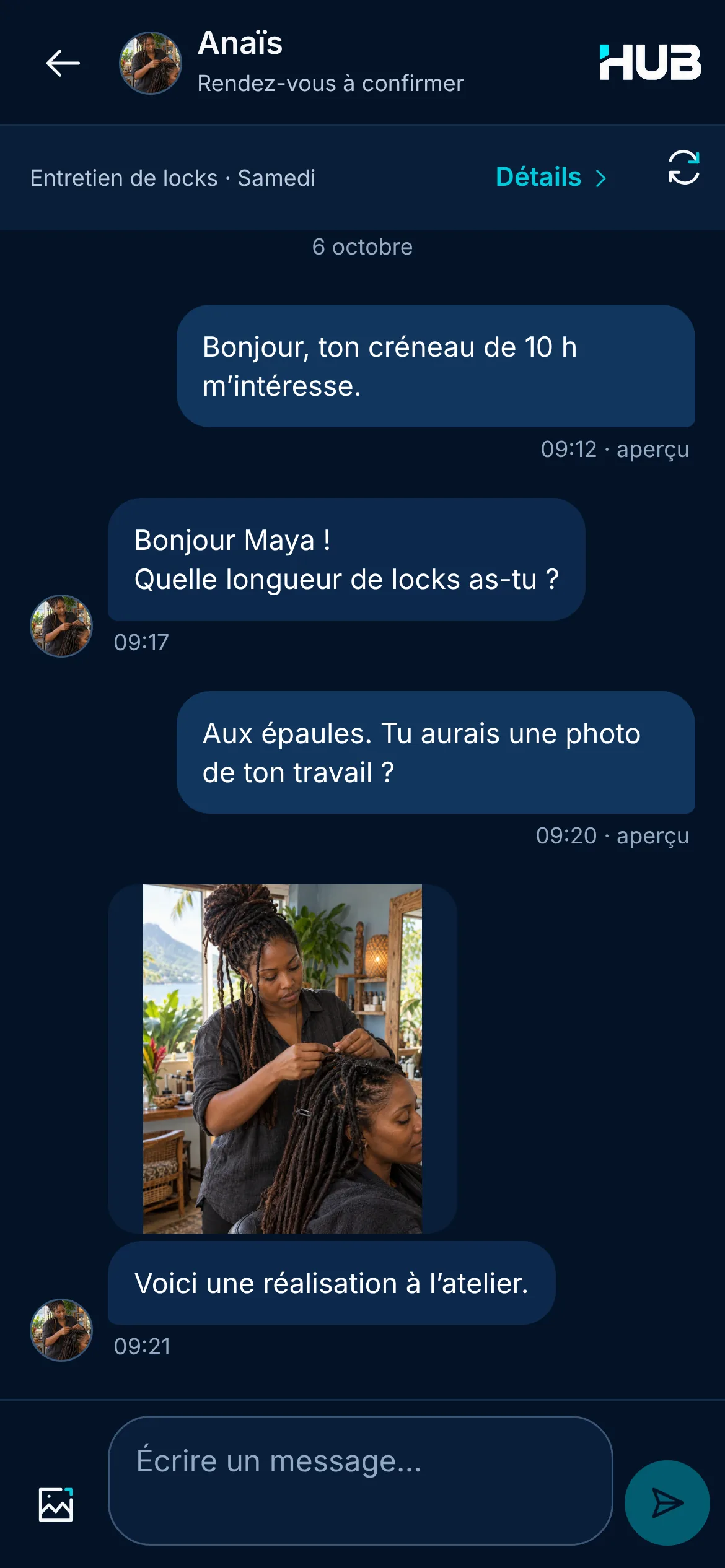 Conversation entre Maya et Anaïs à propos d’un entretien de locks samedi : le créneau de 10 h, une question sur la longueur des locks et la photo d’une réalisation à l’atelier.